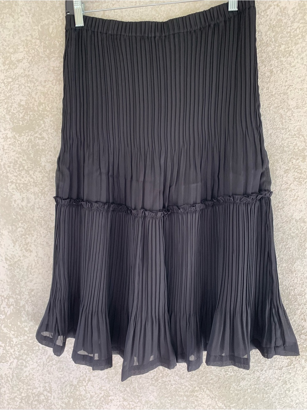 Sunny Taylor Black Pleated Midi Skirt Fluted Hem Flowy Feminine Large